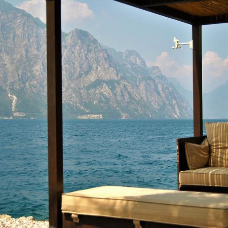 Hotel Sailing Center Мальчезине Экстерьер фото