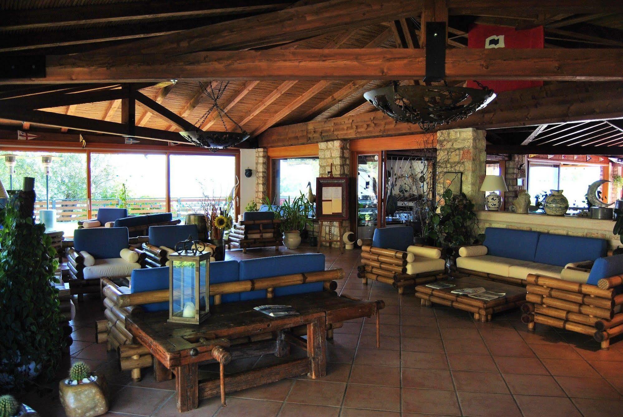 Hotel Sailing Center Мальчезине Экстерьер фото